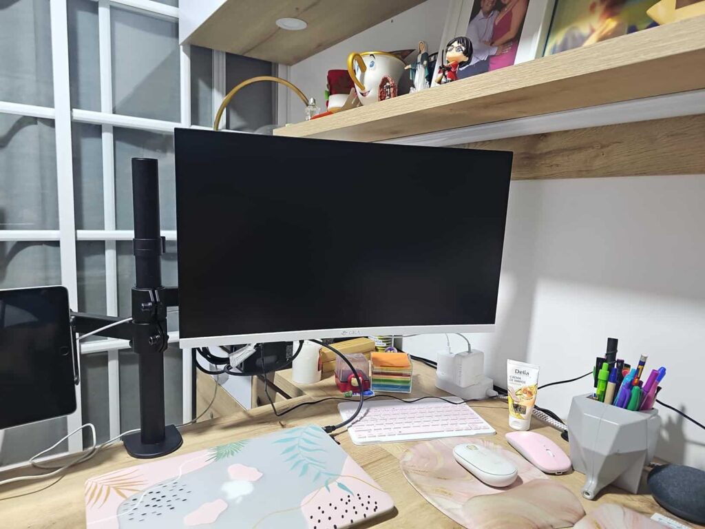 CRUA monitors boast sleek aesthetics with features like three-sided frameless designs, adjustable tilt stands, and VESA mount compatibility for flexible setups.